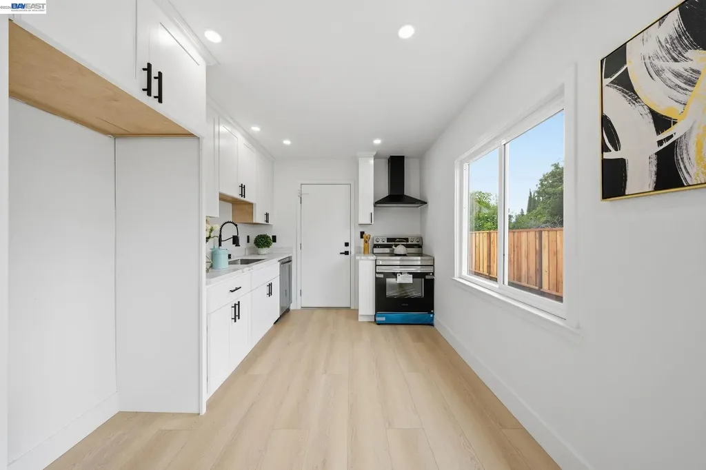 22905 Alice Street Hayward CA 94541