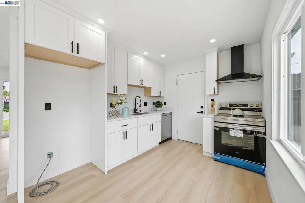 22905 Alice Street Hayward CA 94541