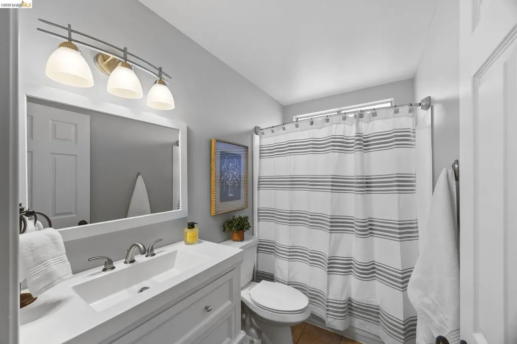 2715 Lyon Circle Concord CA 94518