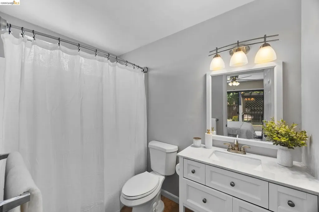 2715 Lyon Circle Concord CA 94518
