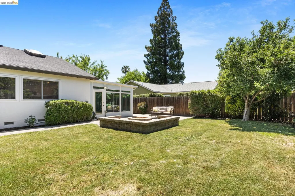 2715 Lyon Circle Concord CA 94518