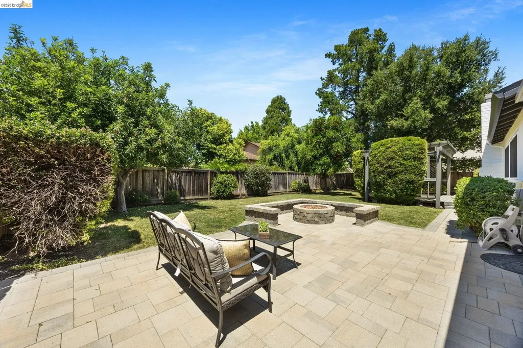 2715 Lyon Circle Concord CA 94518