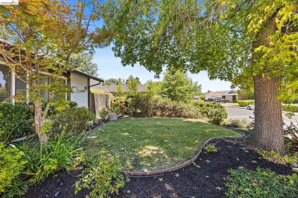 2715 Lyon Circle Concord CA 94518