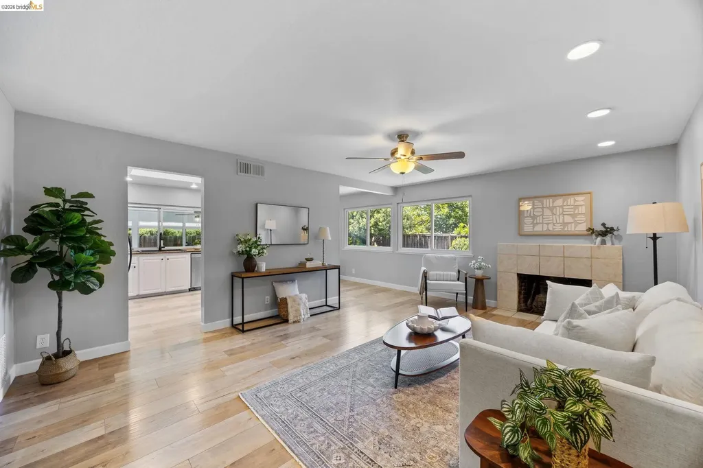2715 Lyon Circle Concord CA 94518