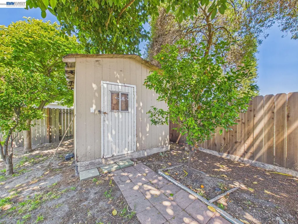 2609 Macarthur Avenue San Pablo CA 94806