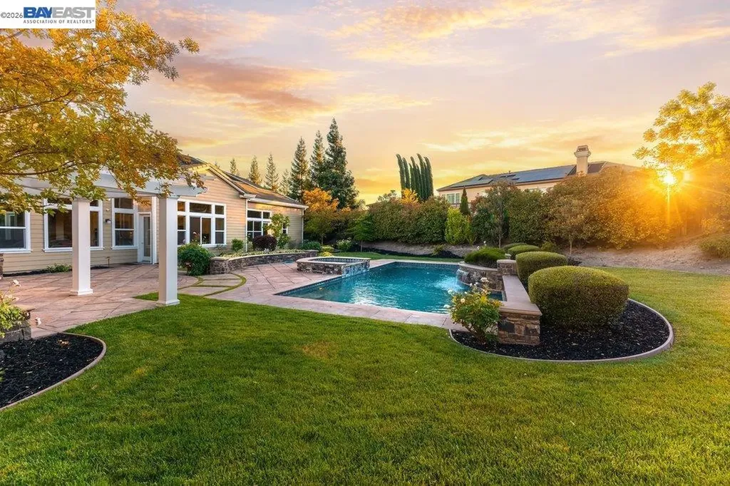 25 Treetop Terrace Alamo CA 94507