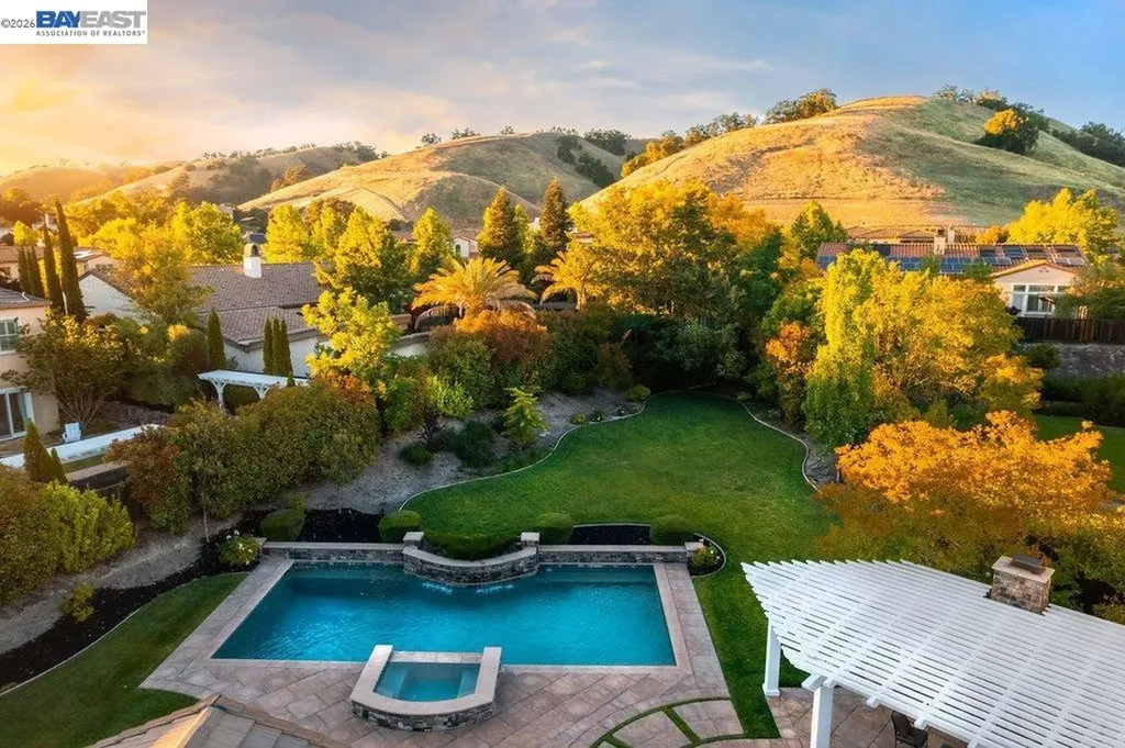 25 Treetop Terrace Alamo CA 94507