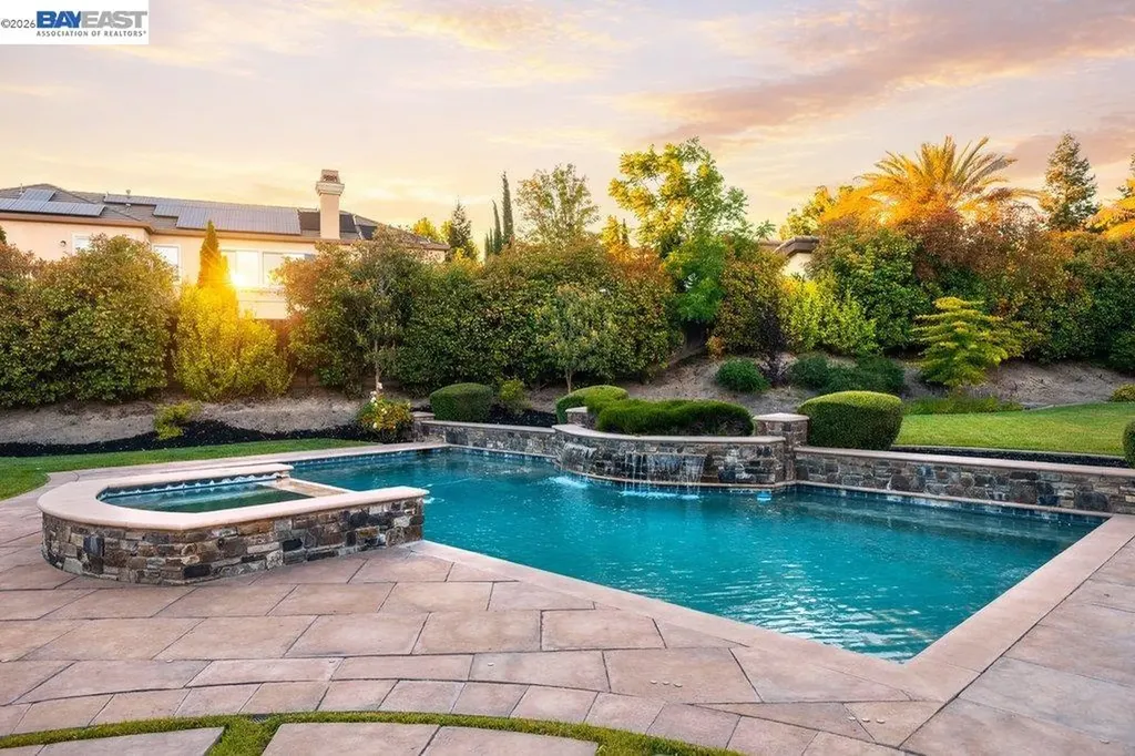 25 Treetop Terrace Alamo CA 94507