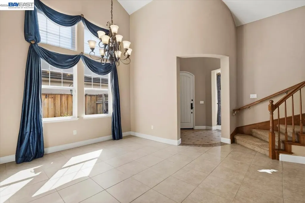 2560 Calabria Court Dublin CA 94568
