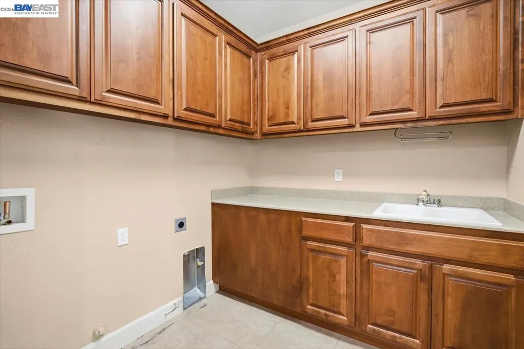 2560 Calabria Court Dublin CA 94568