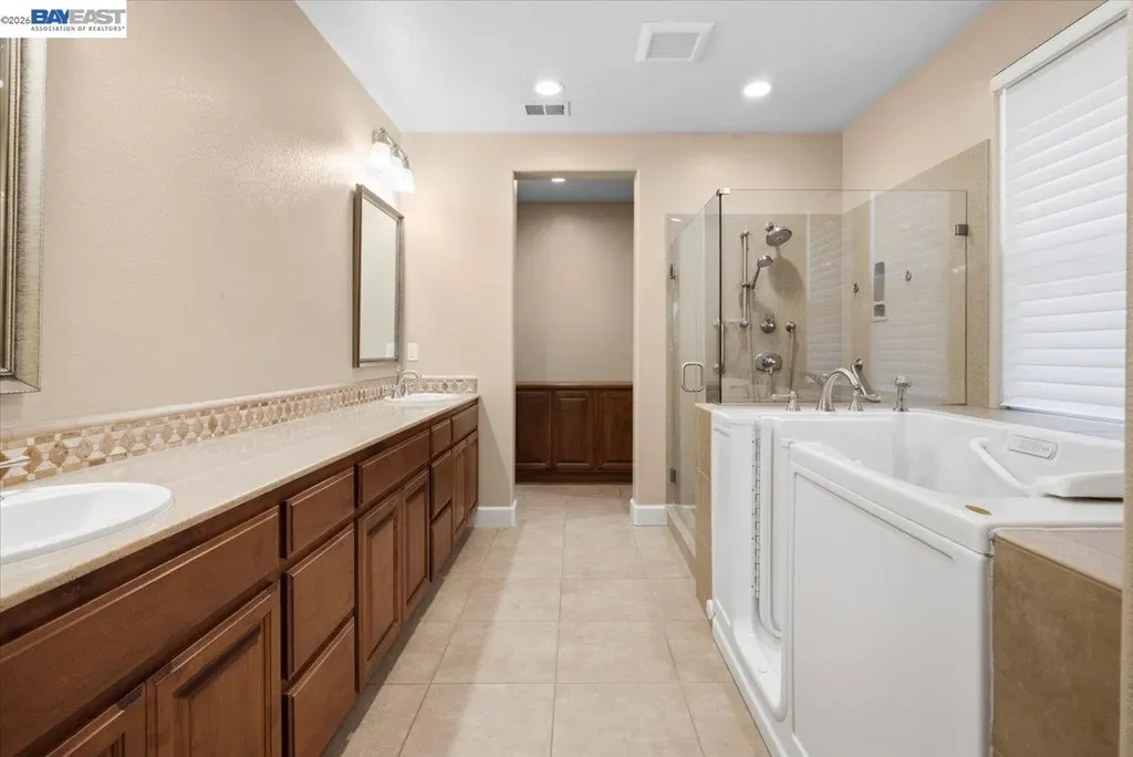 2560 Calabria Court Dublin CA 94568