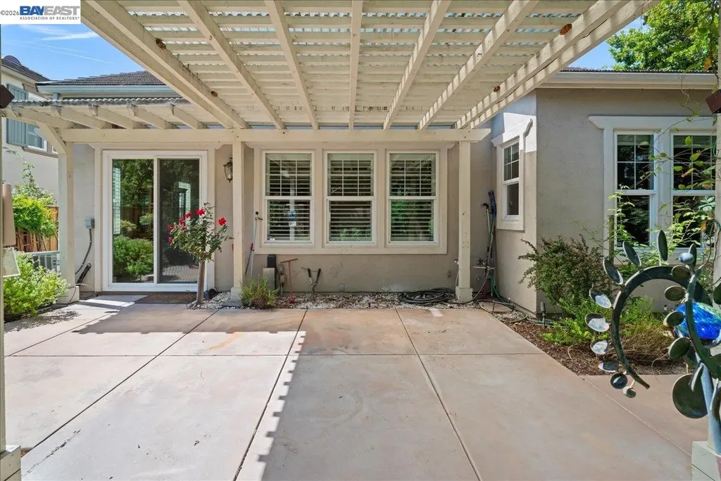 2560 Calabria Court Dublin CA 94568