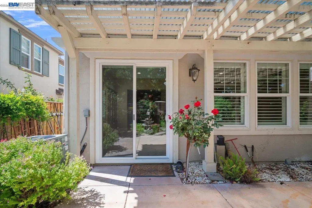 2560 Calabria Court Dublin CA 94568