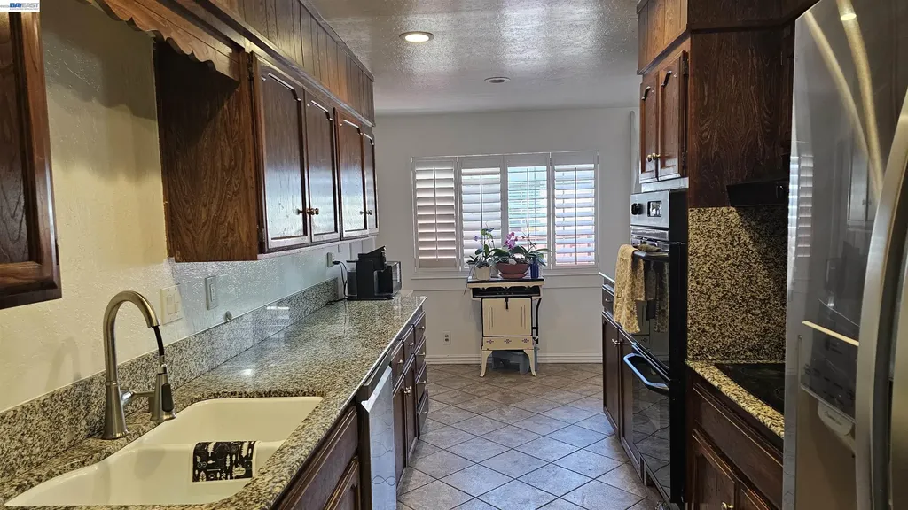 1949 Via Lacqua San Lorenzo CA 94580