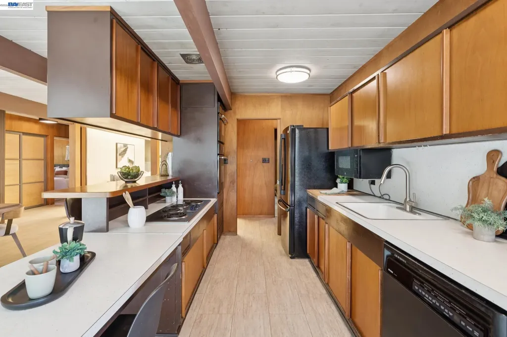 5314 Crown Court Castro Valley CA 94552