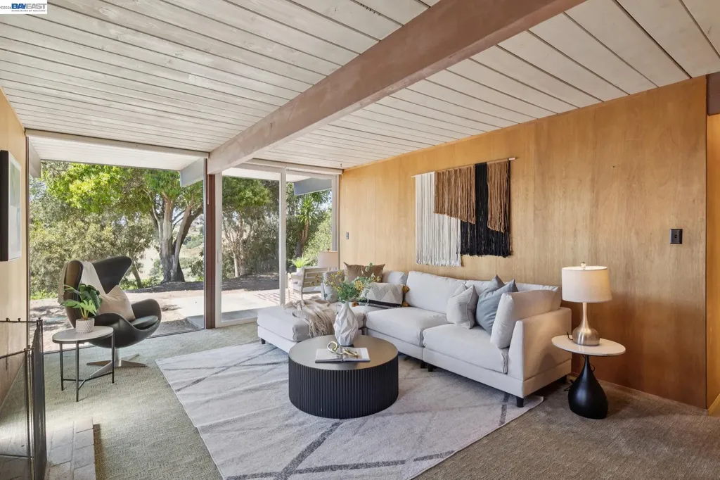 5314 Crown Court Castro Valley CA 94552