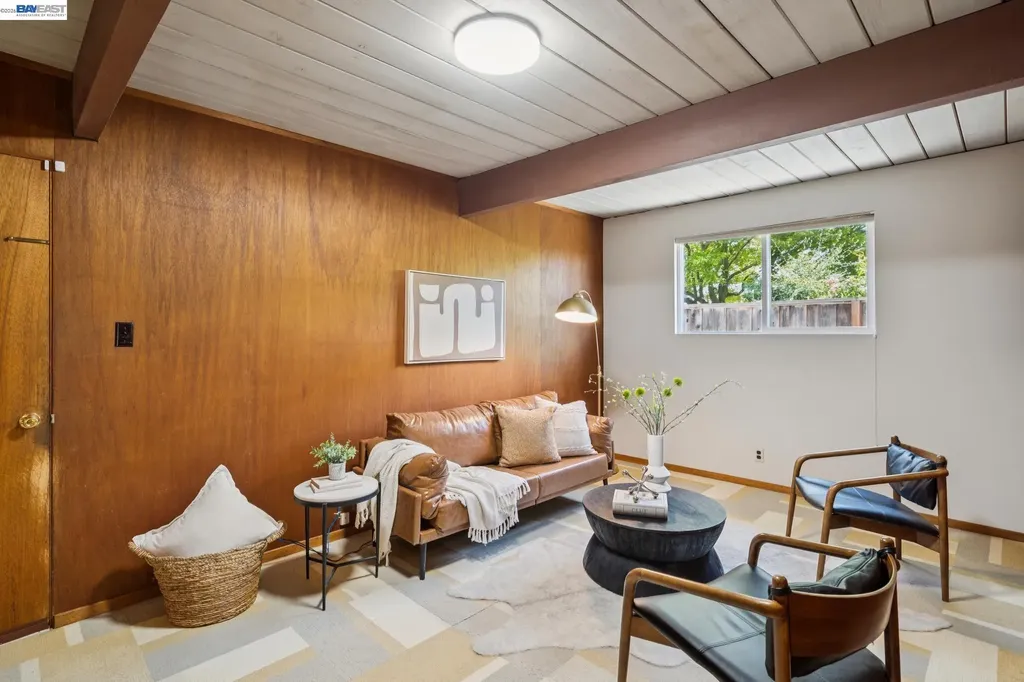 5314 Crown Court Castro Valley CA 94552