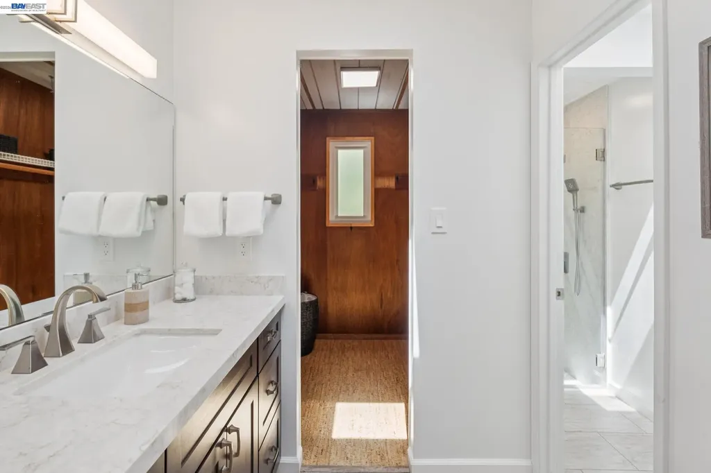 5314 Crown Court Castro Valley CA 94552