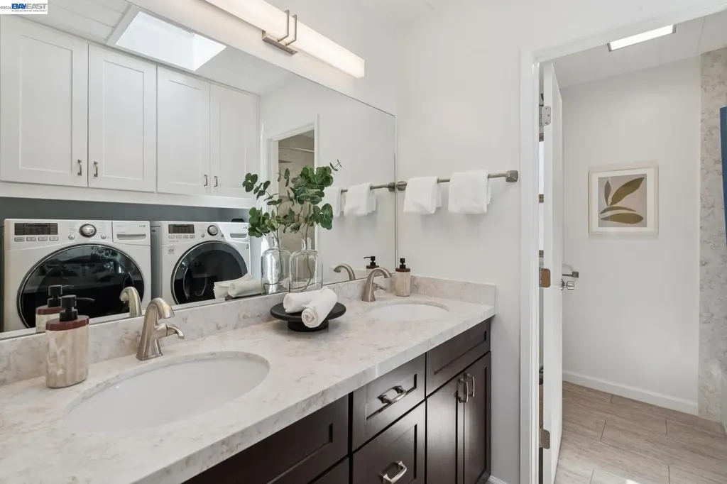 5314 Crown Court Castro Valley CA 94552