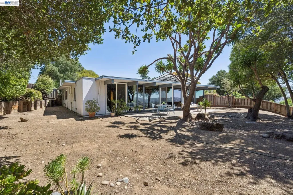 5314 Crown Court Castro Valley CA 94552