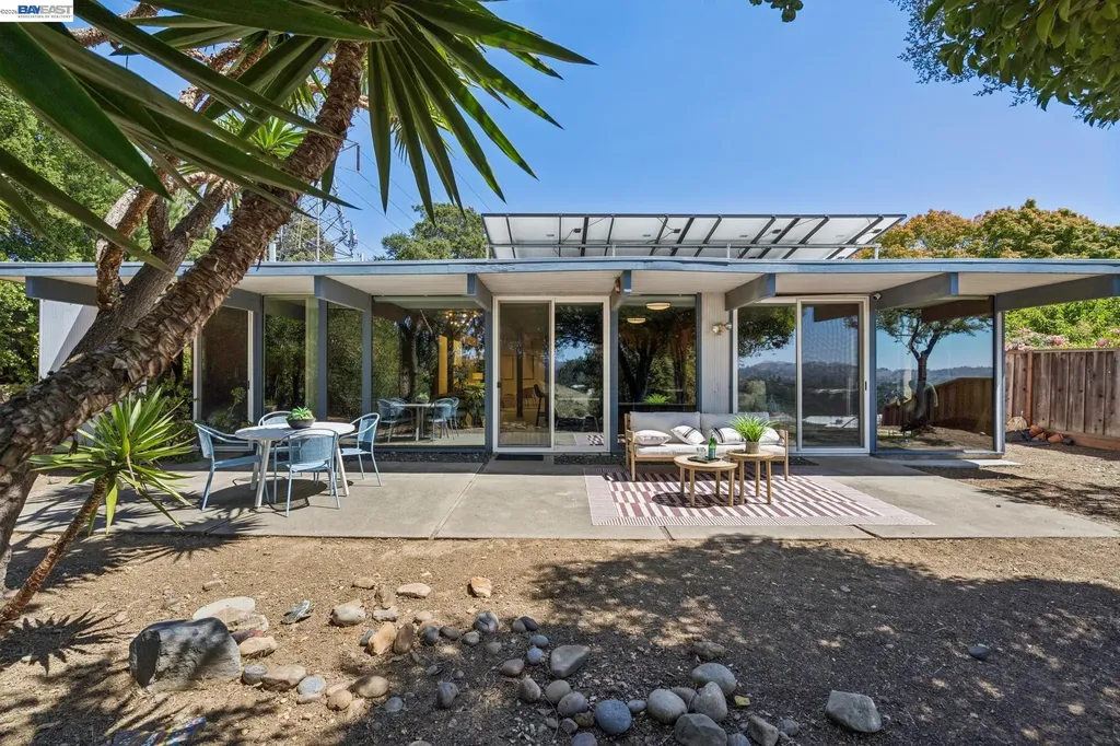 5314 Crown Court Castro Valley CA 94552
