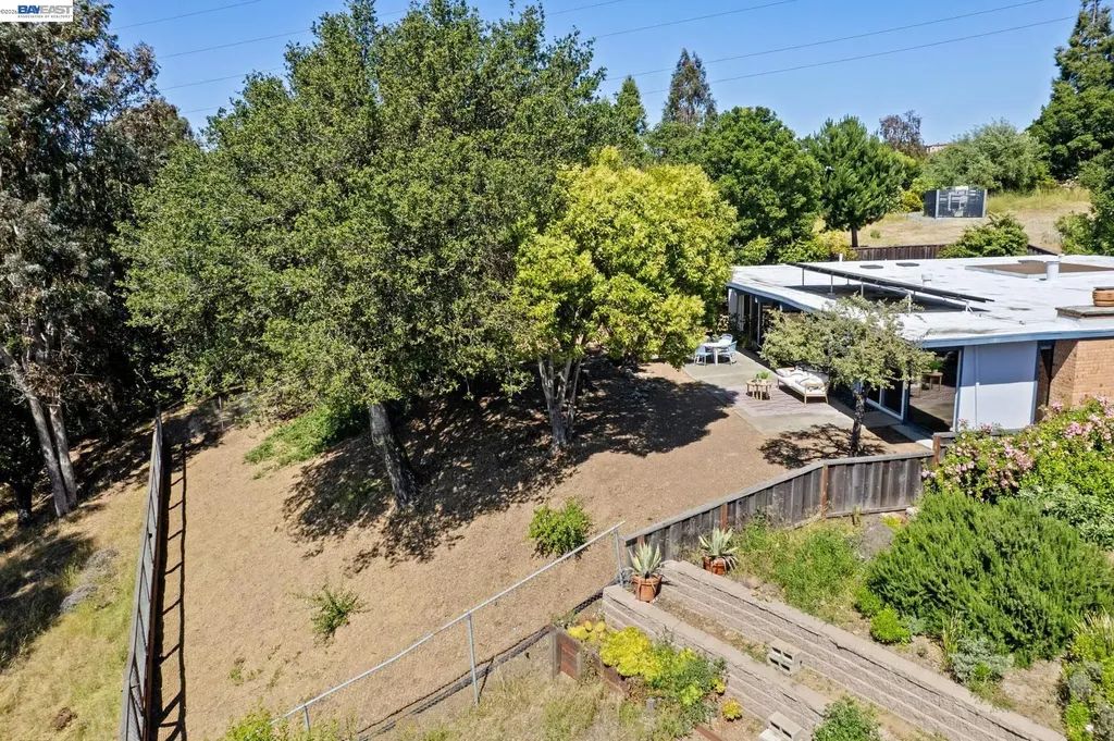 5314 Crown Court Castro Valley CA 94552