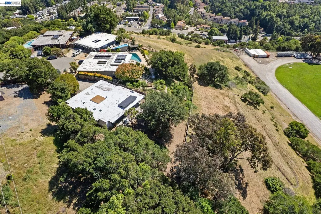 5314 Crown Court Castro Valley CA 94552