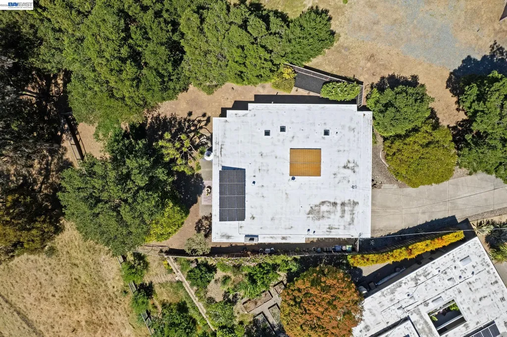 5314 Crown Court Castro Valley CA 94552