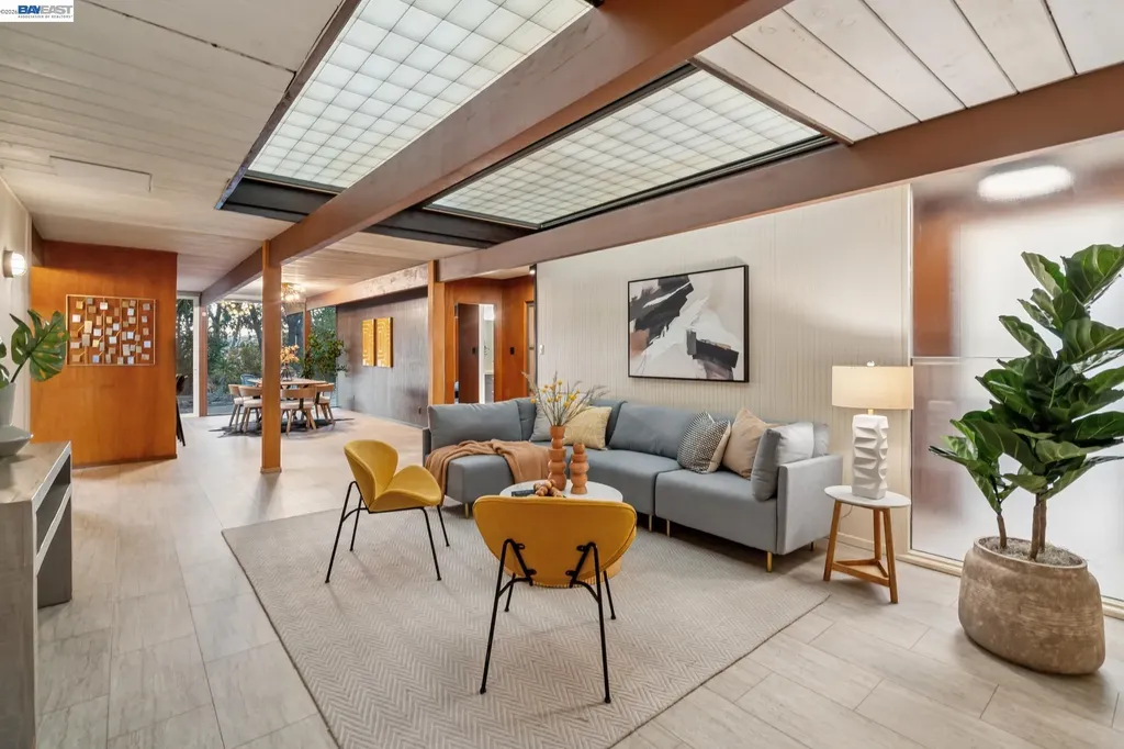 5314 Crown Court Castro Valley CA 94552
