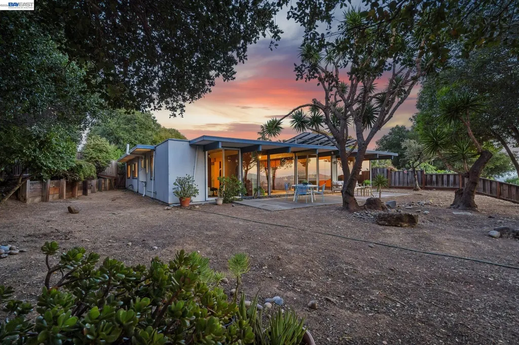 5314 Crown Court Castro Valley CA 94552