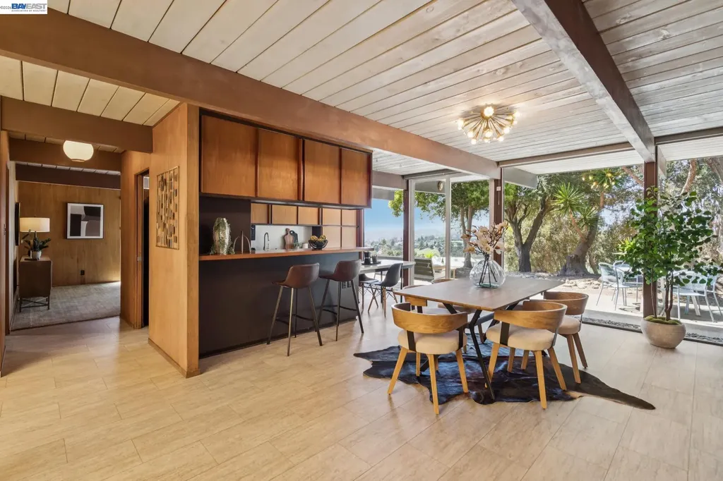 5314 Crown Court Castro Valley CA 94552