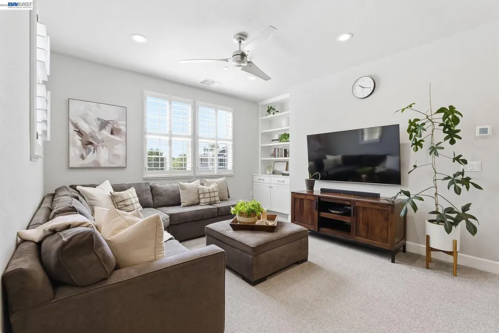 198 Teasel Common Livermore CA 94551