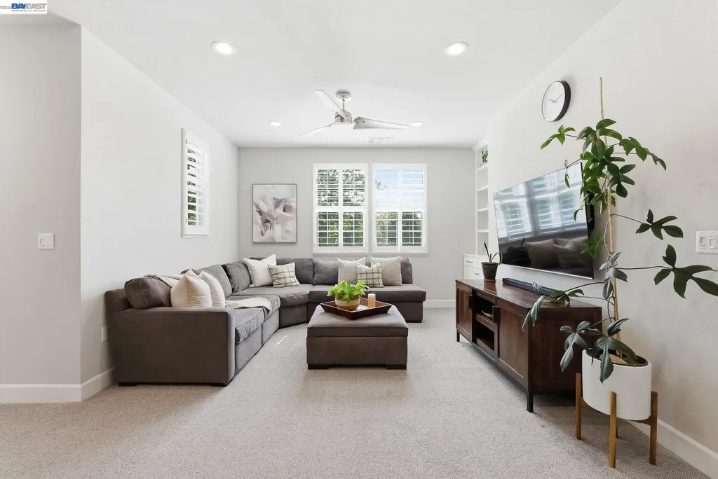 198 Teasel Common Livermore CA 94551