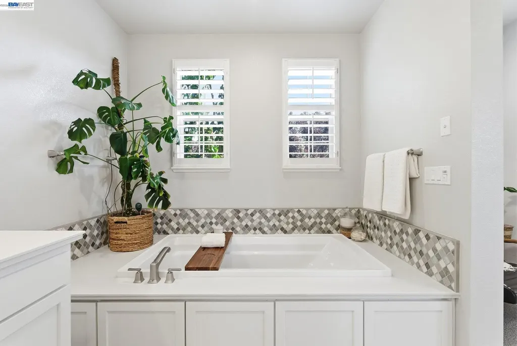 198 Teasel Common Livermore CA 94551