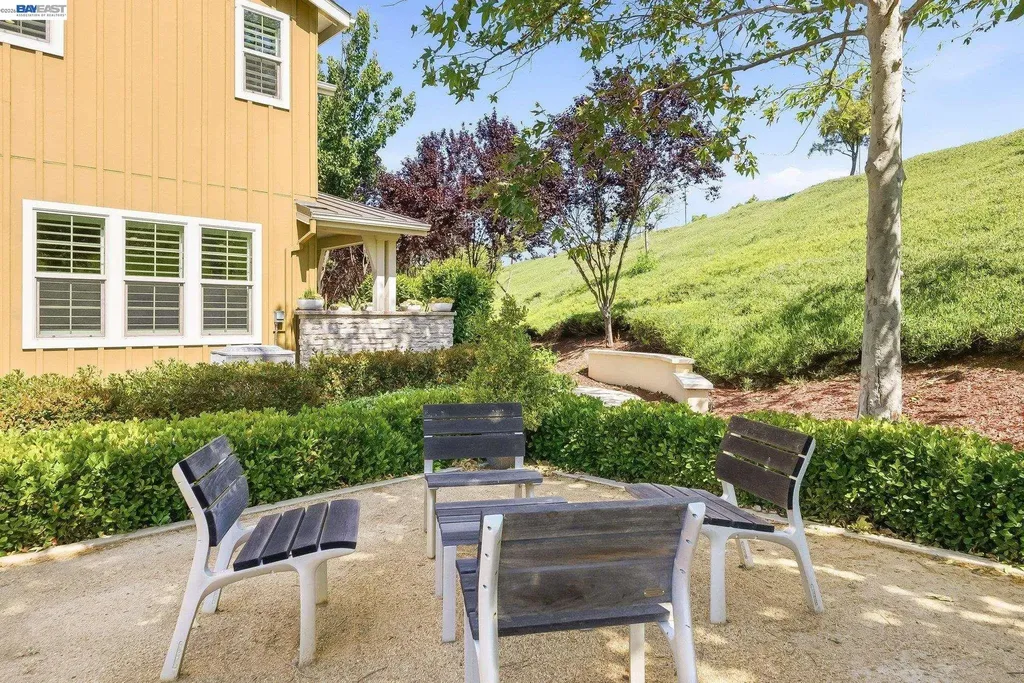 198 Teasel Common Livermore CA 94551