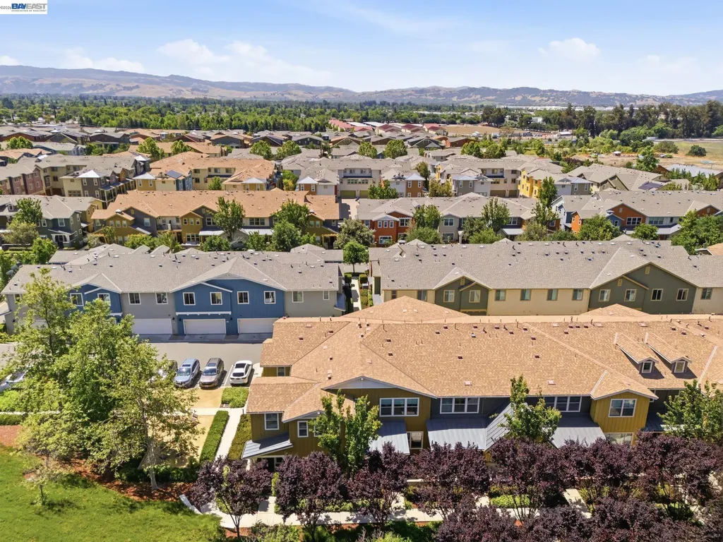 198 Teasel Common Livermore CA 94551