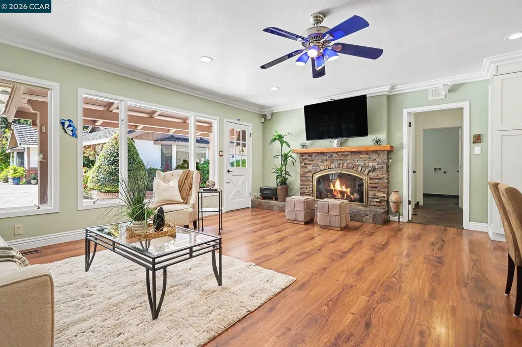 25 Amberwood Lane Walnut Creek CA 94598