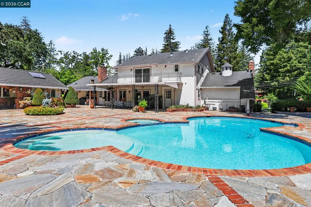 25 Amberwood Lane Walnut Creek CA 94598