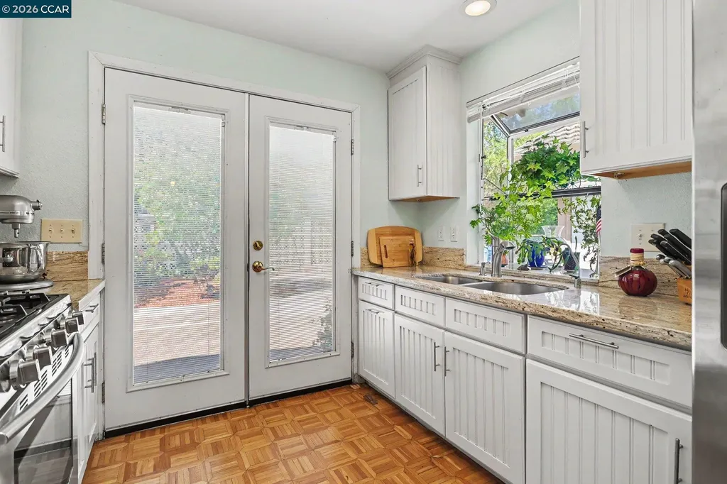 25 Amberwood Lane Walnut Creek CA 94598