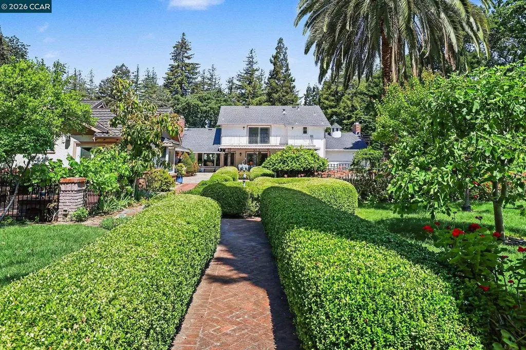 25 Amberwood Lane Walnut Creek CA 94598