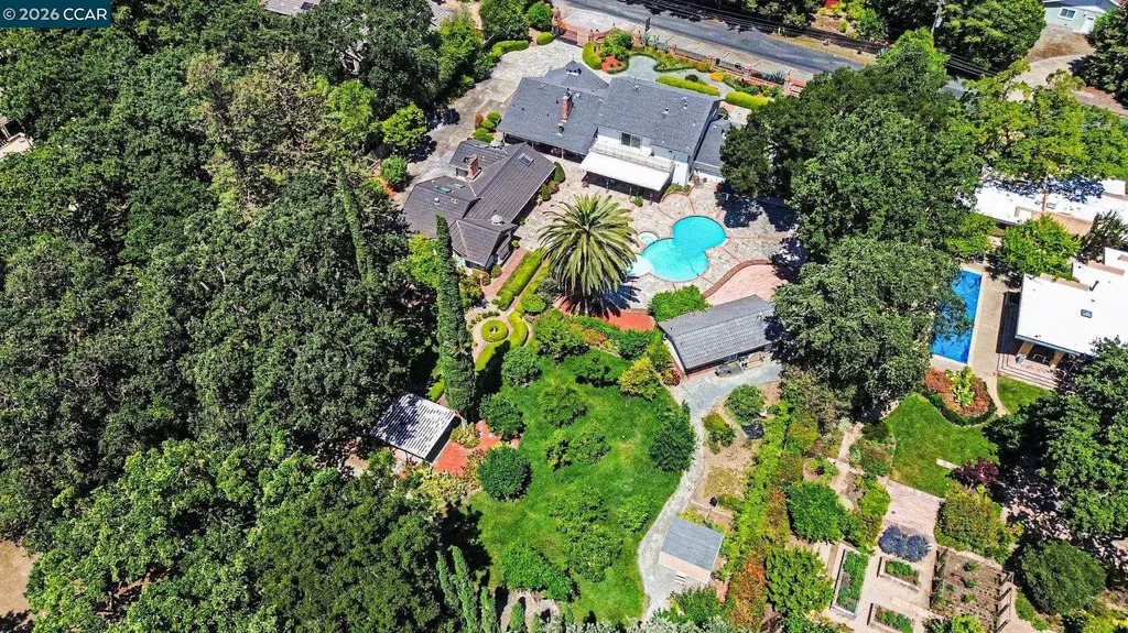 25 Amberwood Lane Walnut Creek CA 94598