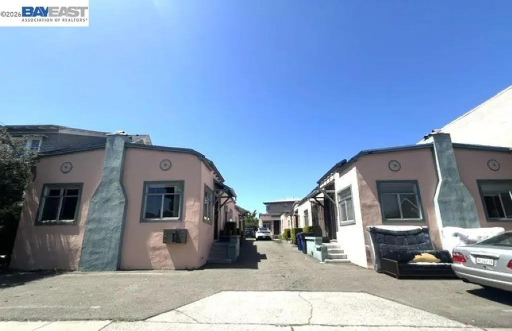 357 Lester Avenue Oakland CA 94606