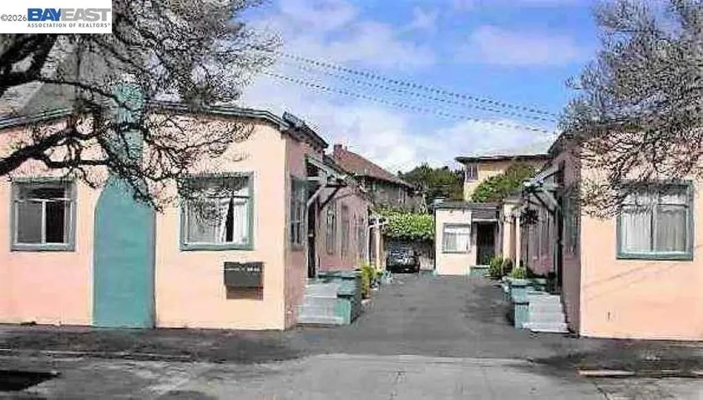 357 Lester Avenue Oakland CA 94606