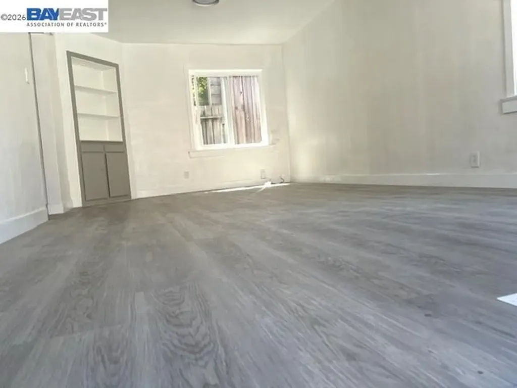 357 Lester Avenue Oakland CA 94606