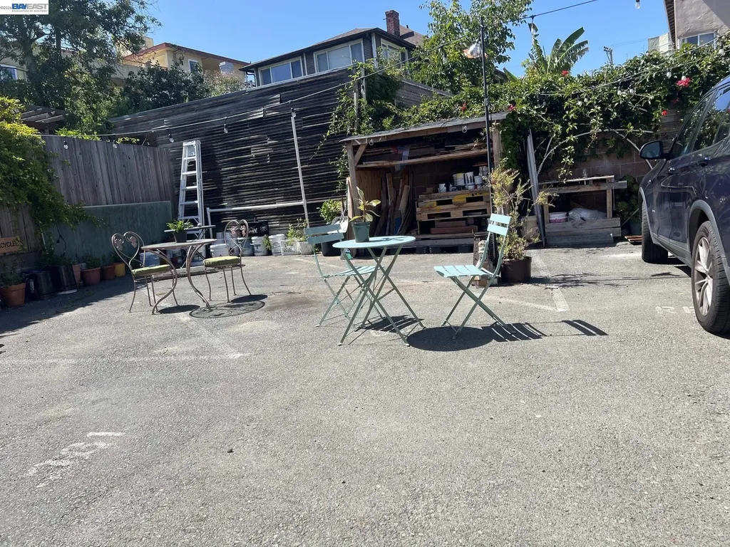 357 Lester Avenue Oakland CA 94606