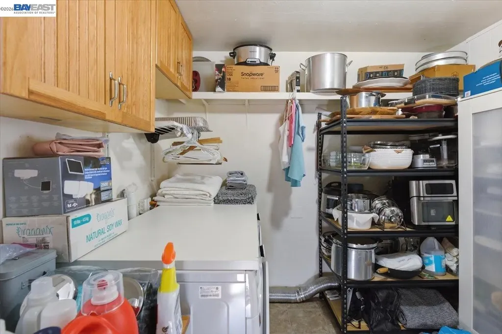 882 Tennyson Road Hayward CA 94544