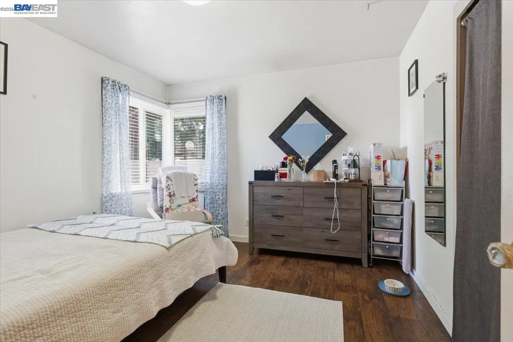 882 Tennyson Road Hayward CA 94544
