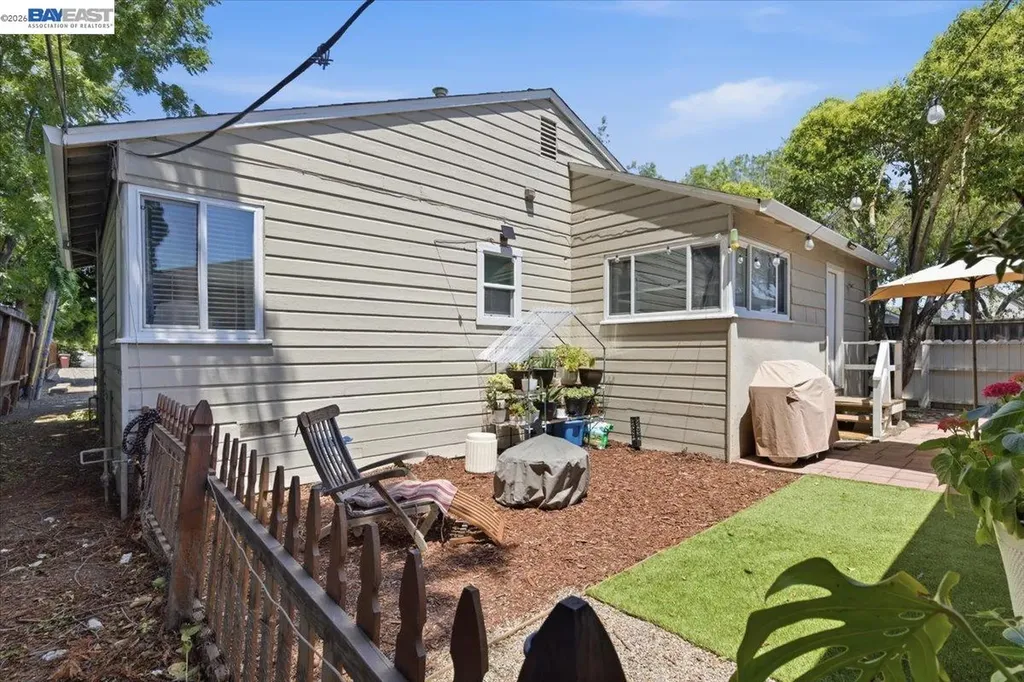 882 Tennyson Road Hayward CA 94544