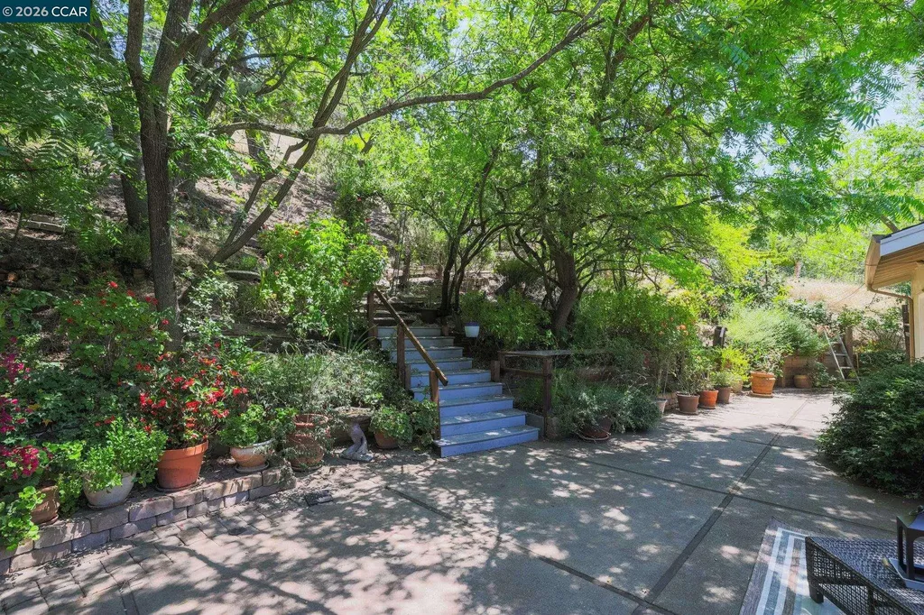 205 Summit Road Walnut Creek CA 94598