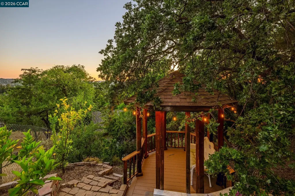 205 Summit Road Walnut Creek CA 94598